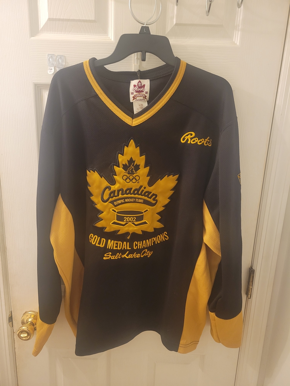 Vintage / Rare Roots Canadian Brown & Gold Salt Lake Gold Medal Olympic Jersey